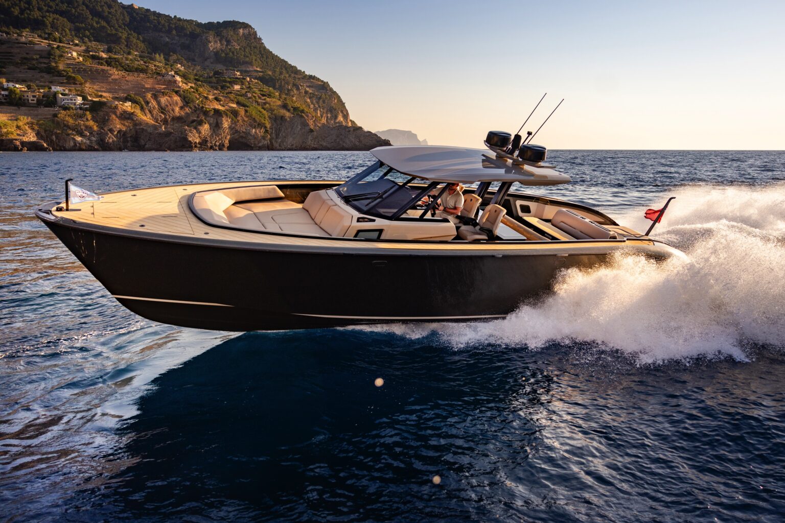 Wajer’s new 44 S blends luxury with outdoor adventure
