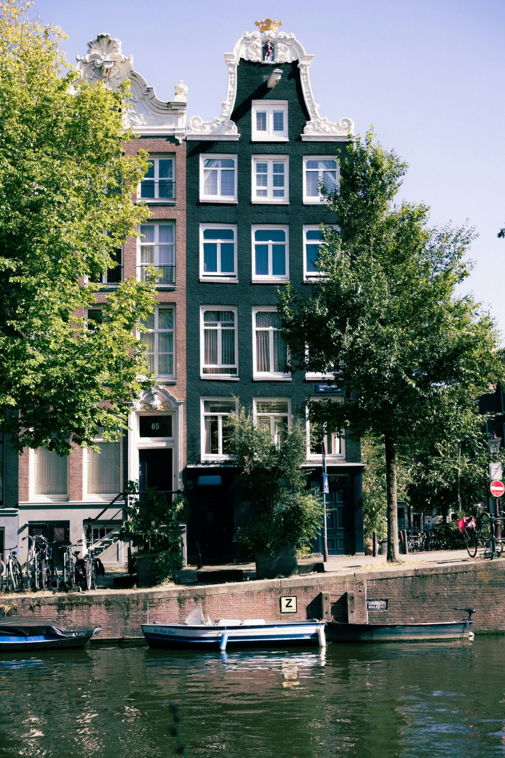 Boating in Holland 2024: Discover the magic of Dutch canals, lakes, and maritime traditions