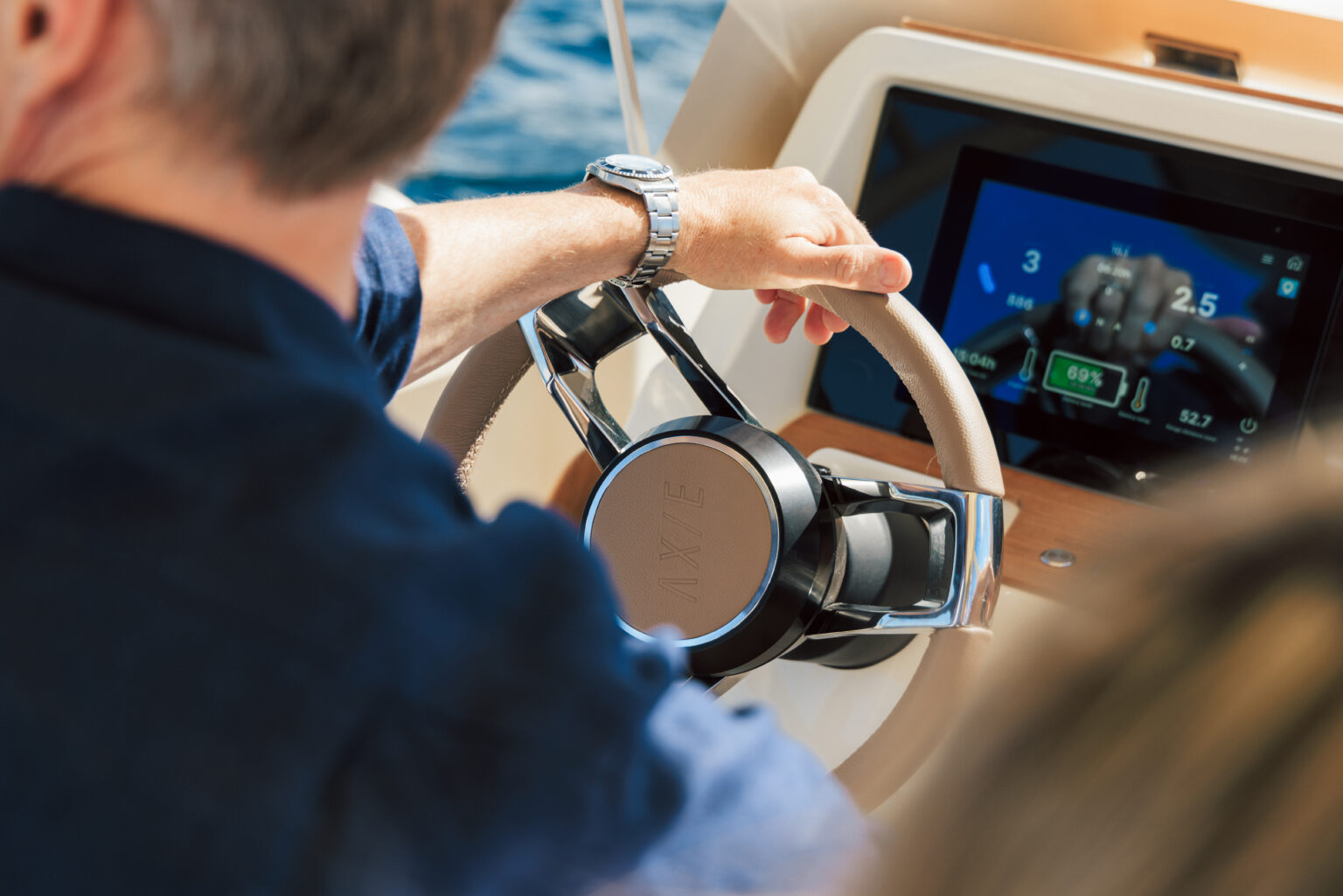 Evoy and Axopar electrify Cannes Yachting Festival: The Launch of the AX/E electric boat series Axopar