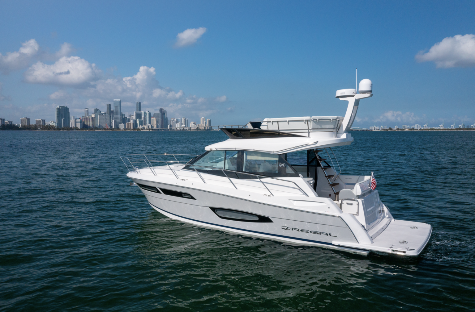 Your complete guide to choosing the perfect motor yacht